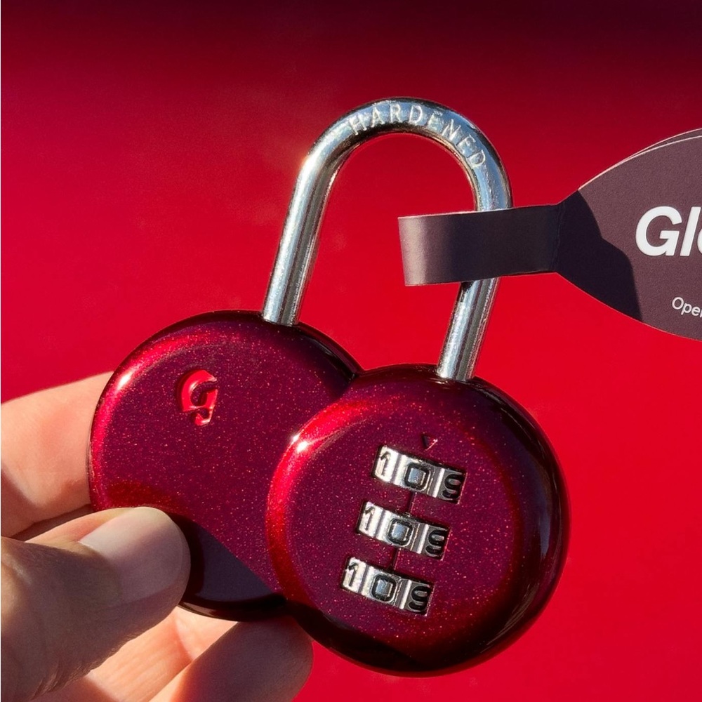Glossier Cherry Lock